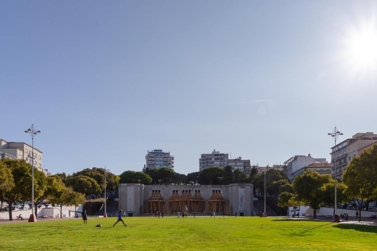 Stupendo- Two Rooms, Patio With Refreshing Pond-Center-Air Conditioning-Free Park Lisboa Dış mekan fotoğraf