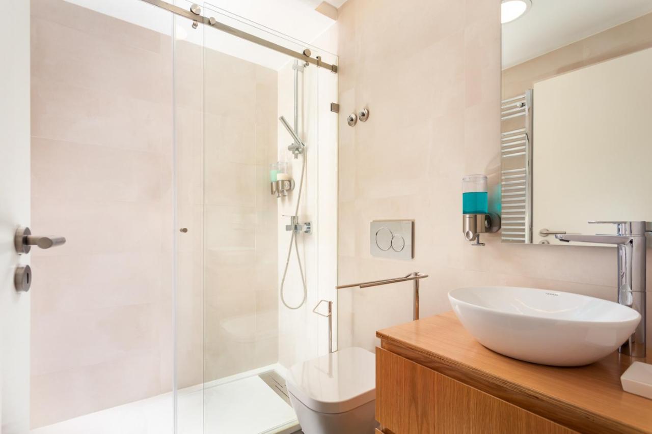 Stupendo- Two Rooms, Patio With Refreshing Pond-Center-Air Conditioning-Free Park Lisboa Dış mekan fotoğraf